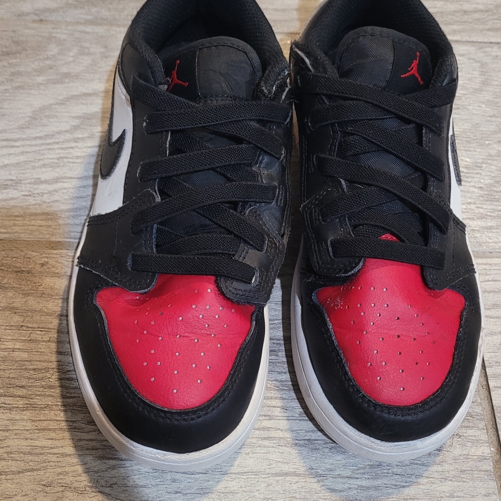 Jordan Kids Black, Red & White Low-Top Sneakers